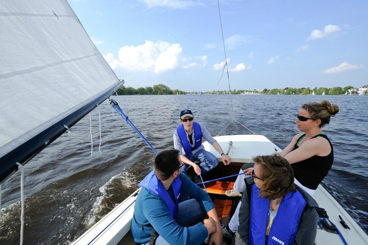 Hamburg City Sailing