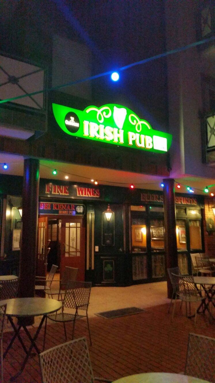 Flanagan's Harp Irish Pub