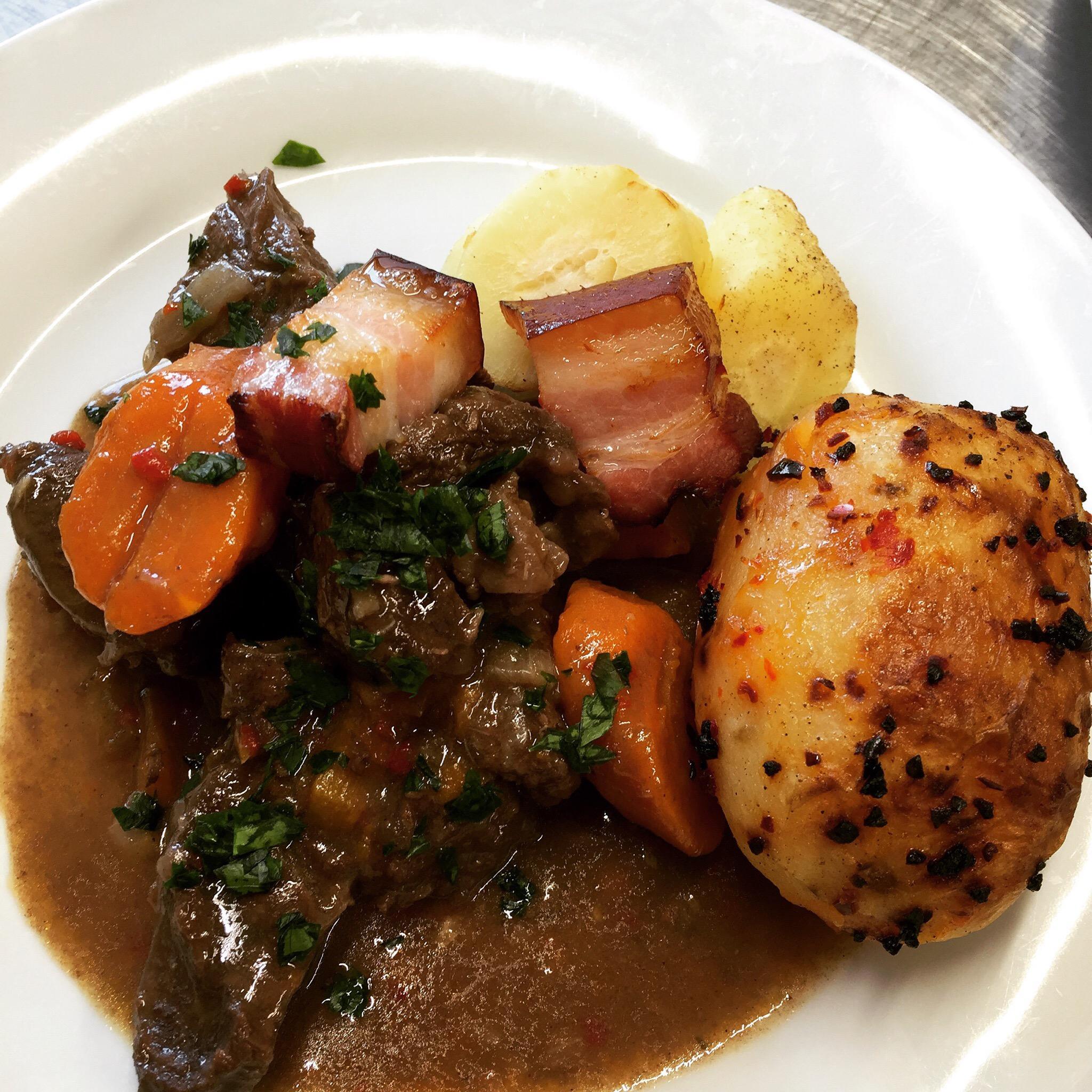 La Pratique Restaurant