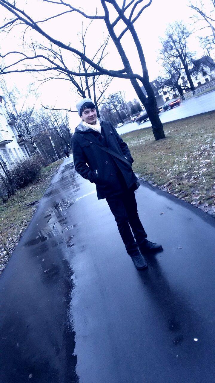 Photo by SHoxonbek B