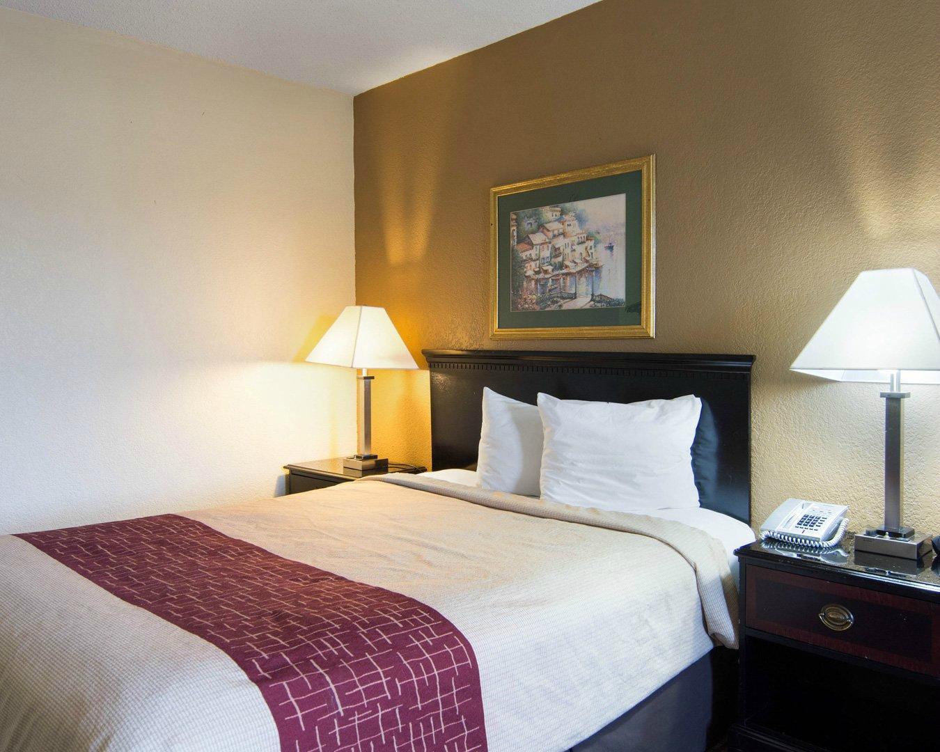 EconoLodge Pine Bluff
