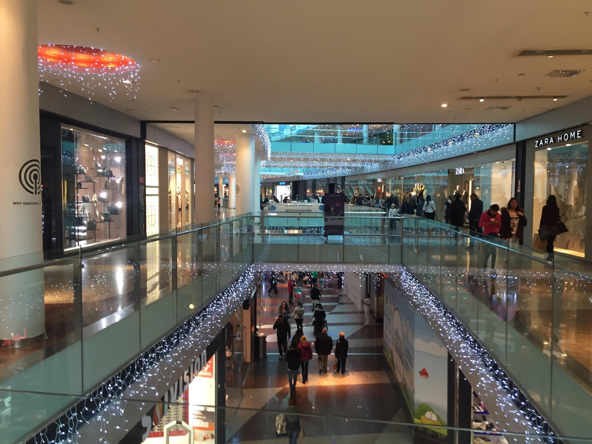 Centro Comercial Plenilunio