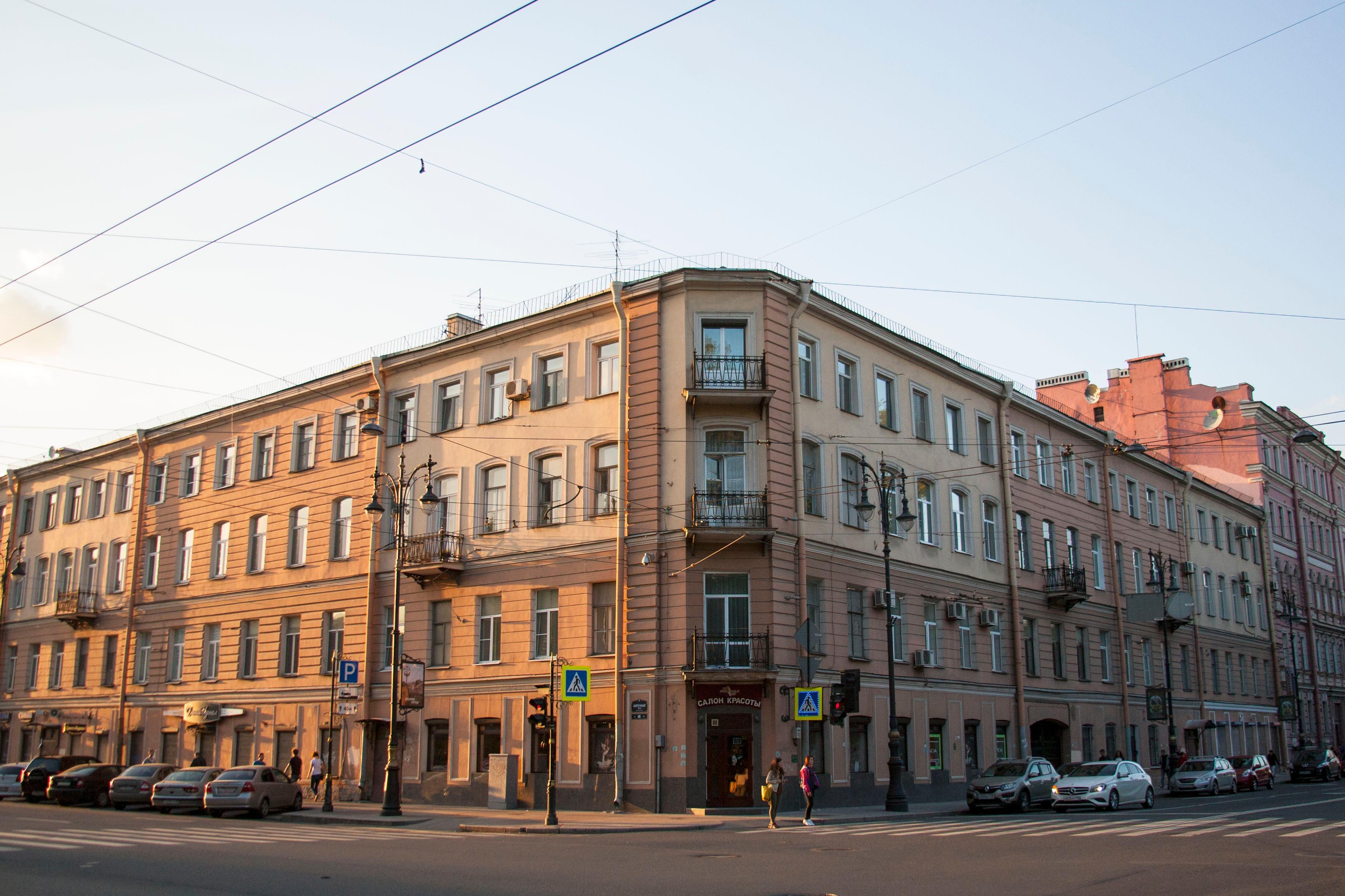 Life Saint-Petersburg