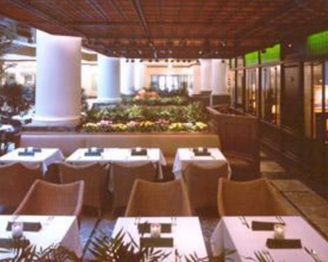 Beachhouse Bar + Grill