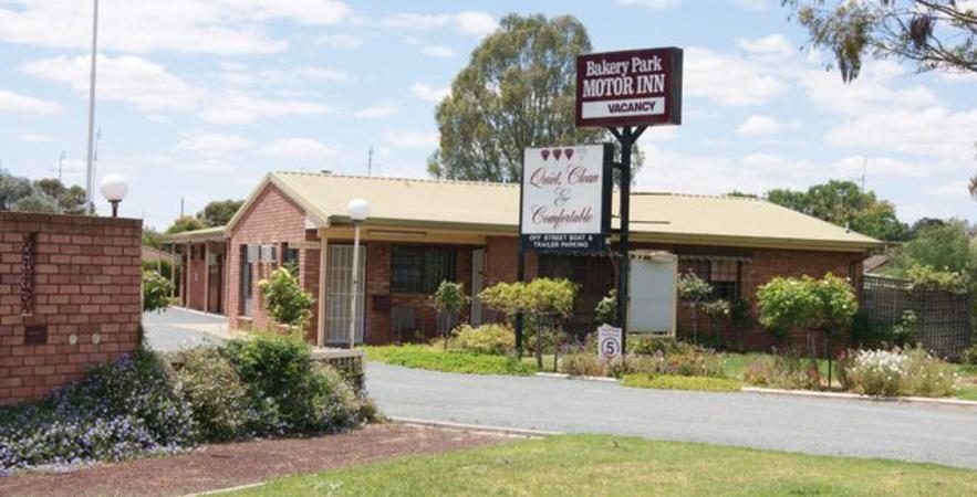 Bakery Park Motor Inn