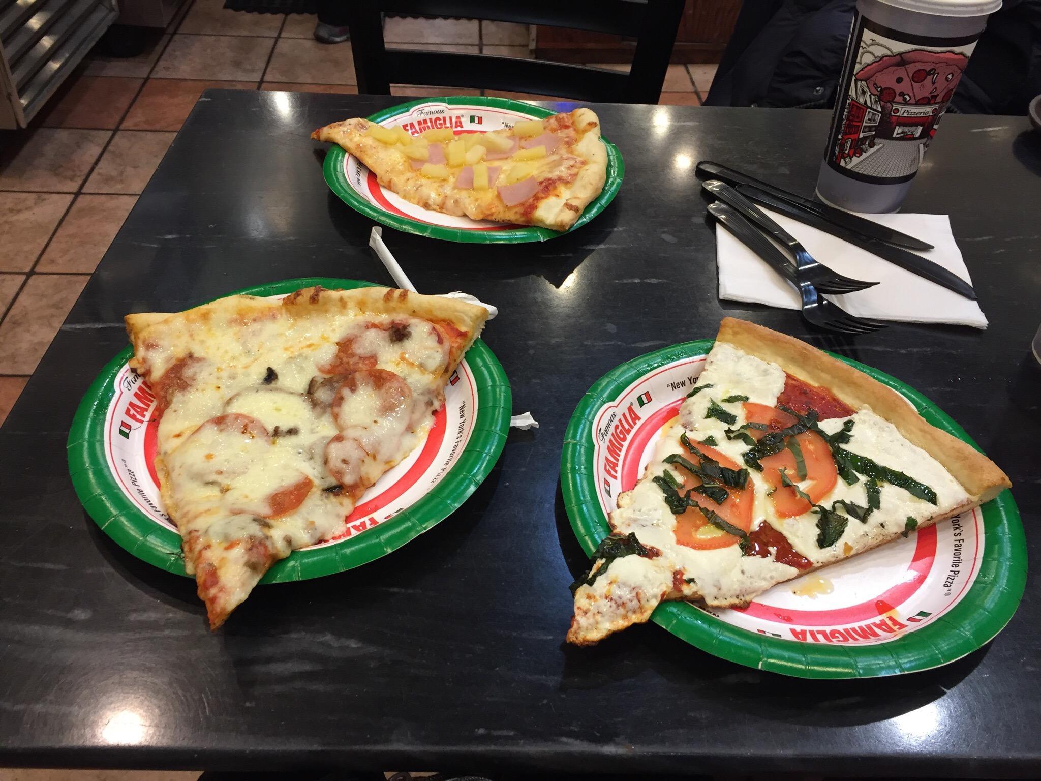 Famous Famiglia Pizzeria