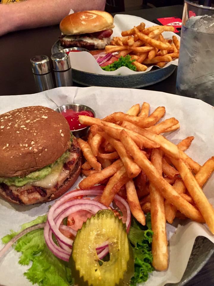 KoZak's Laketown Grill