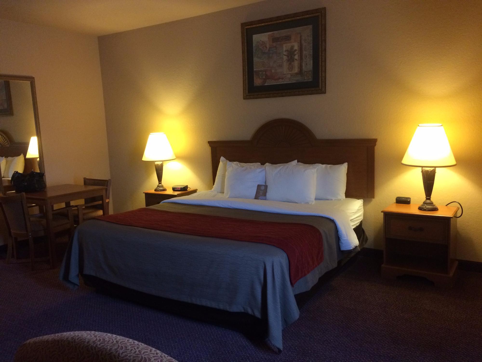 Comfort Inn & Suites and Suites Fredericksburg