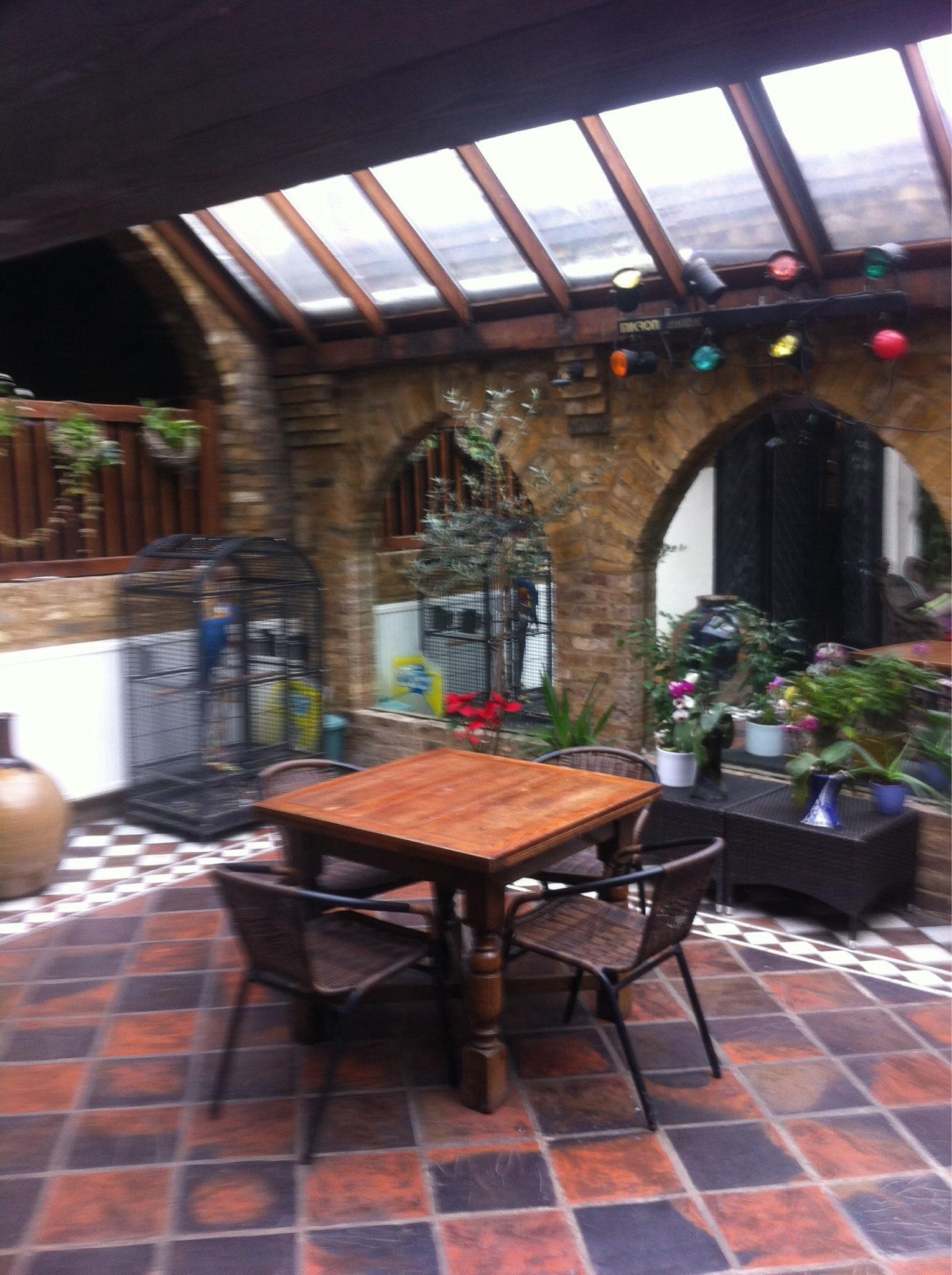 Madonna Halley's Hotel