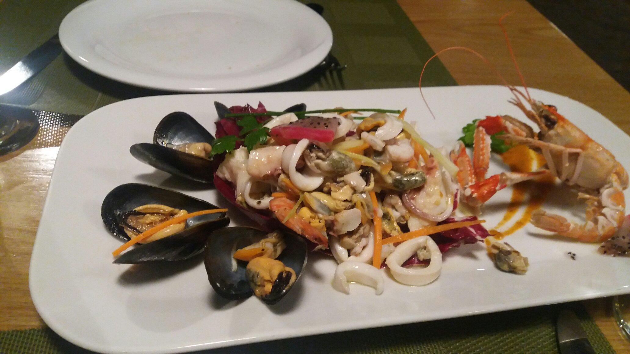 Rozafa Clasic Restaurant