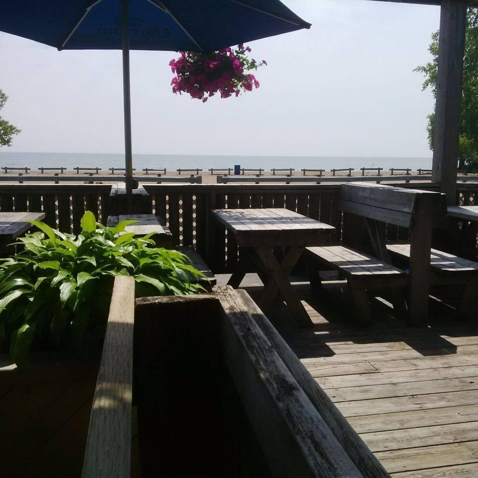 Turkey Point Hotel - Bar & Grill