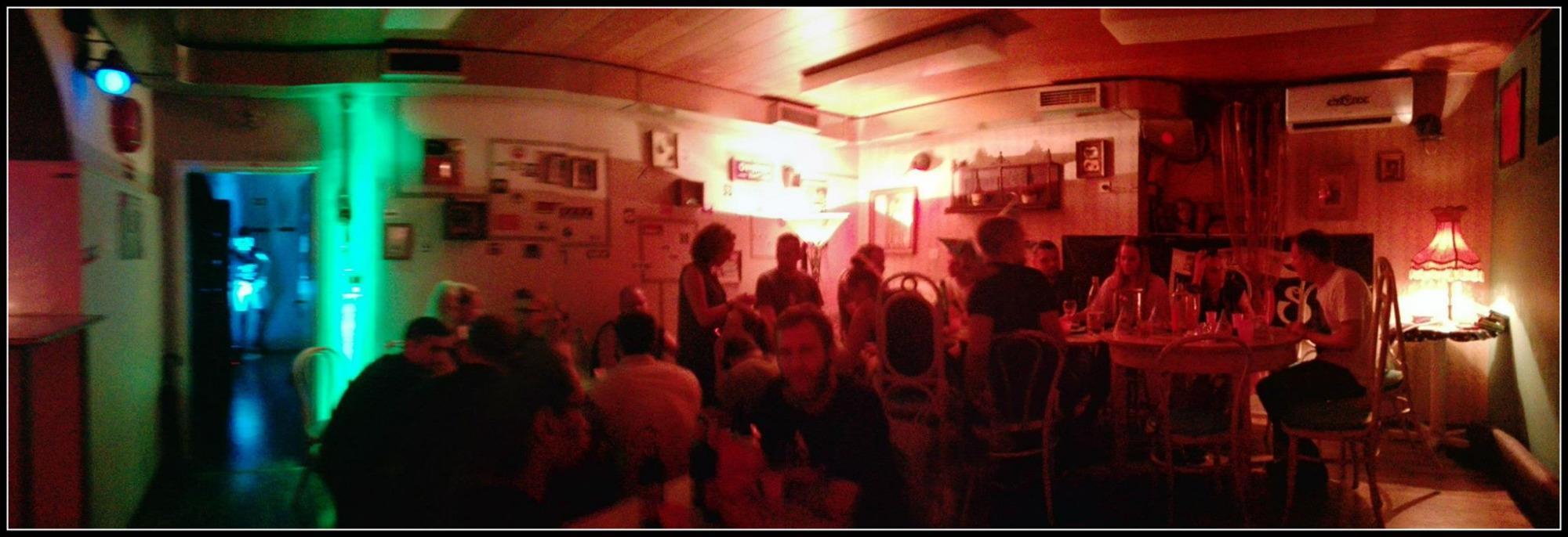 Split Circus - Monty Python Bar