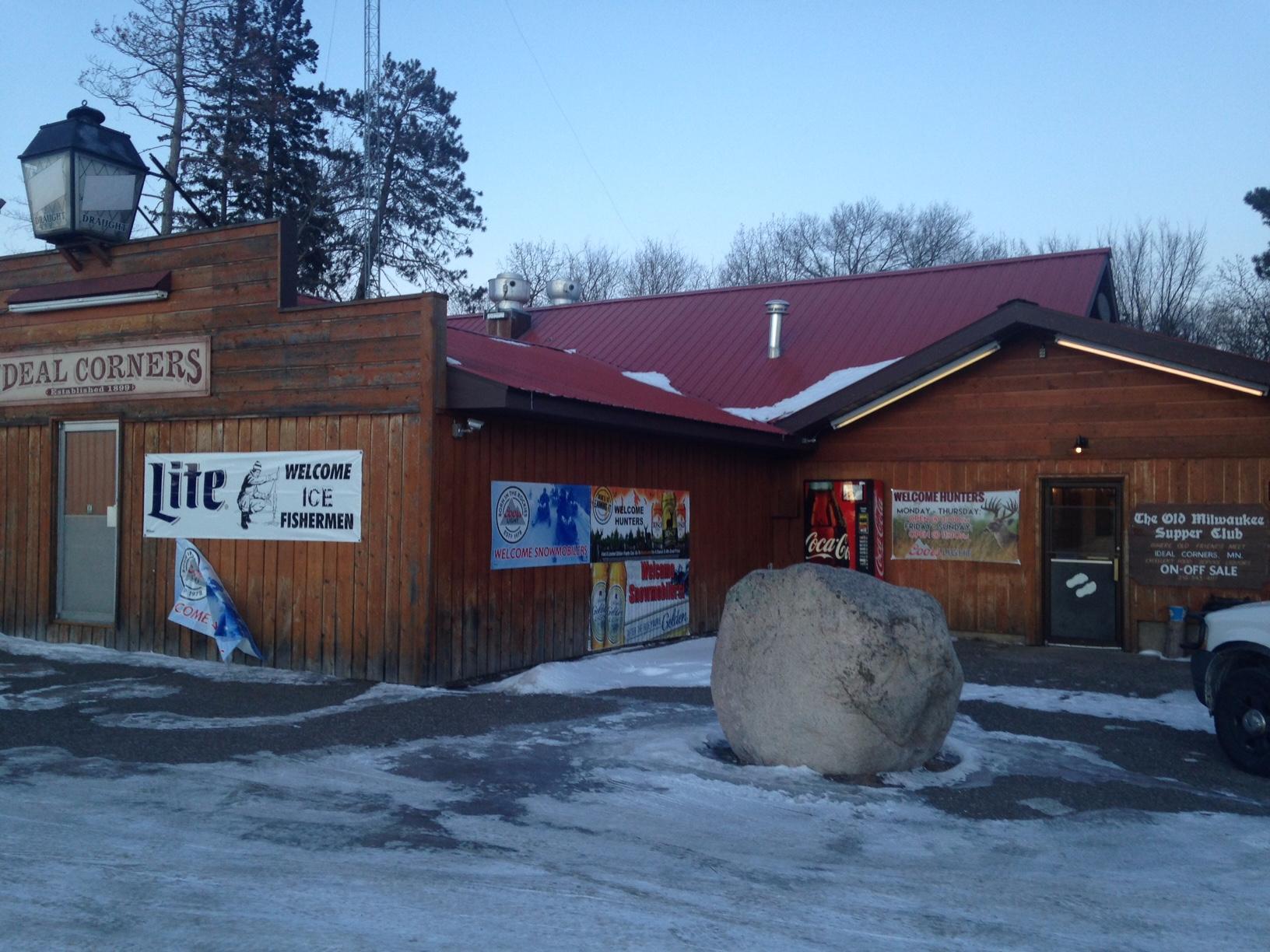 Old Milwaukee Club Saloon & Eatery