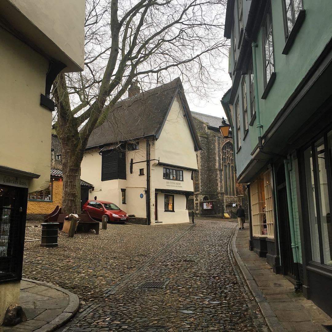 Samson And Hercules Apartments