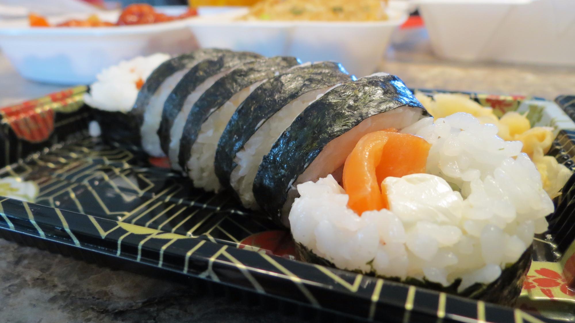 Nhinja Sushi & Wok