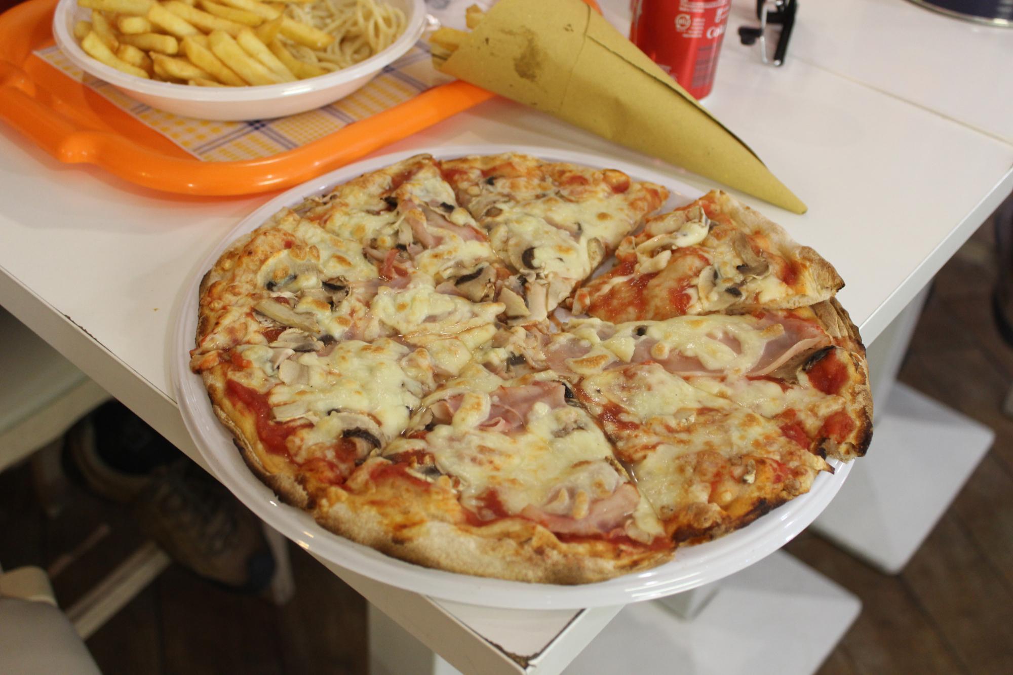 Bakery's Pizza