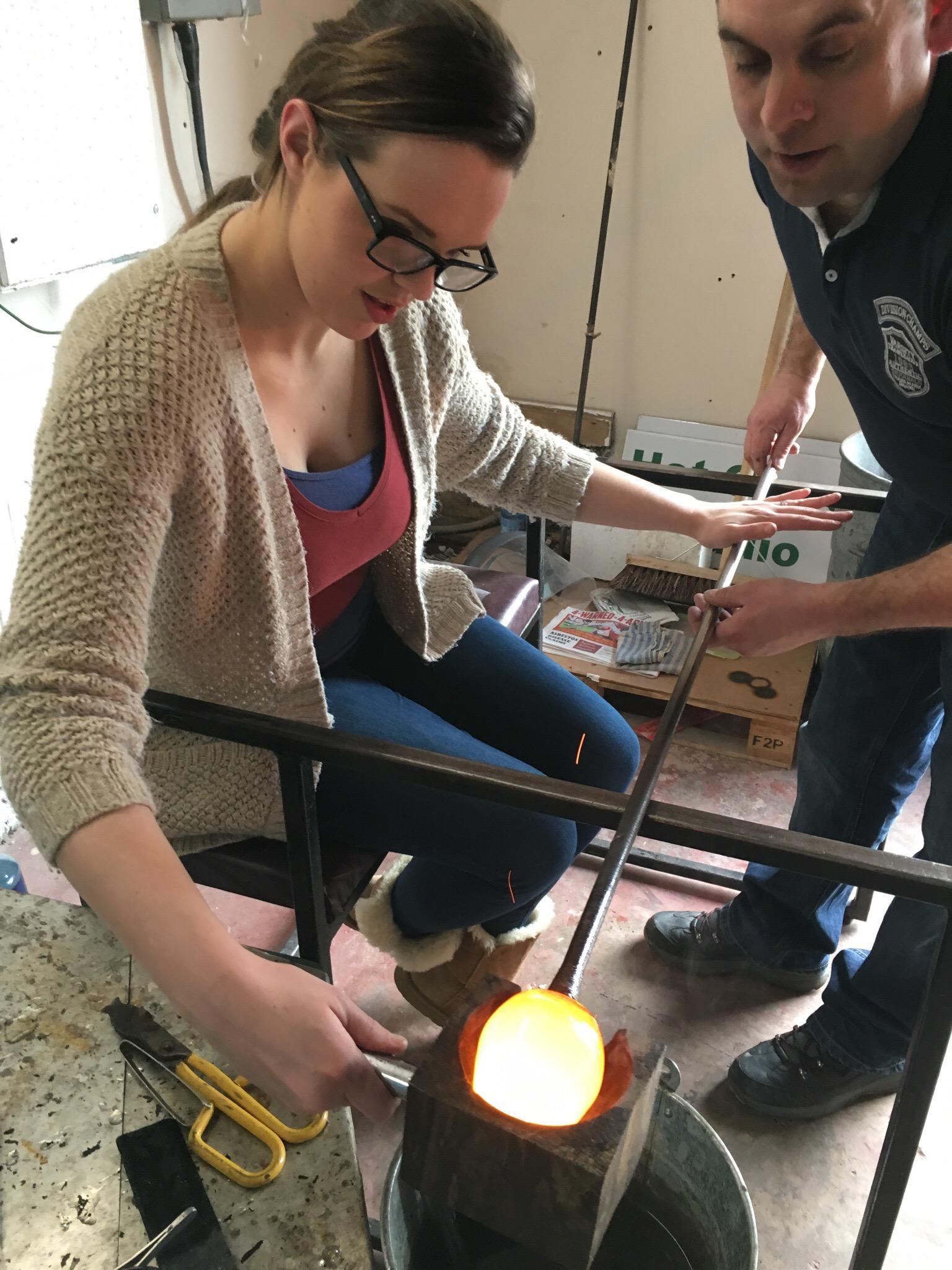 Dun Ri Handmade Glass