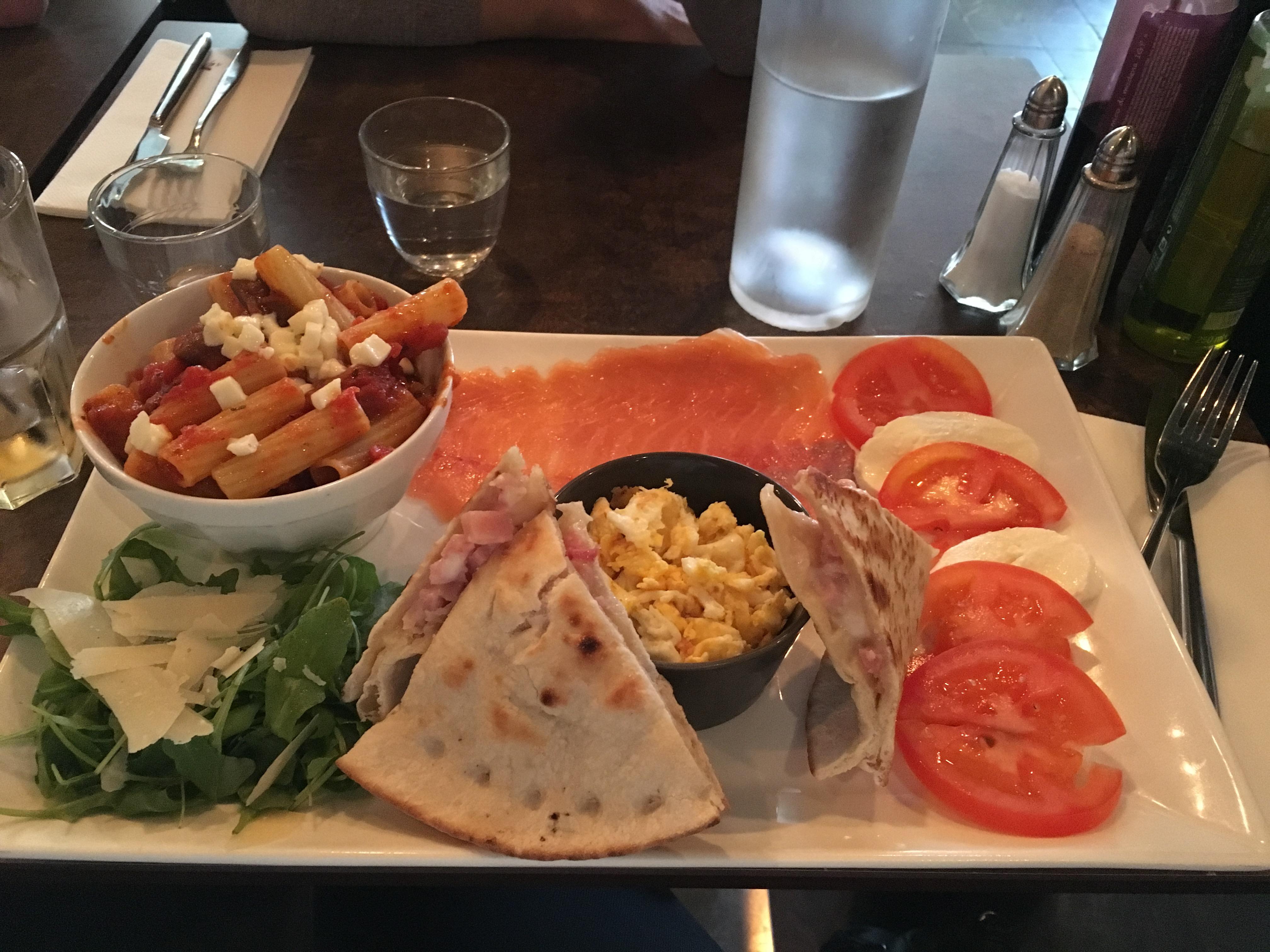 Fuxia Paris 10 -Canal St. Martin