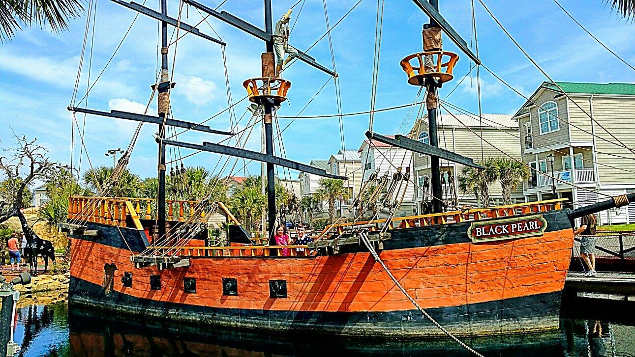 Black Pearl Mini Golf