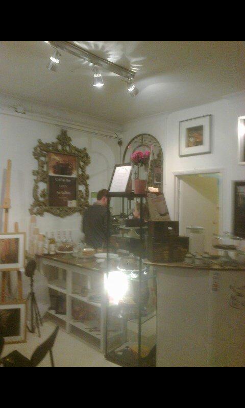 RT Gallery and Coffee Bar