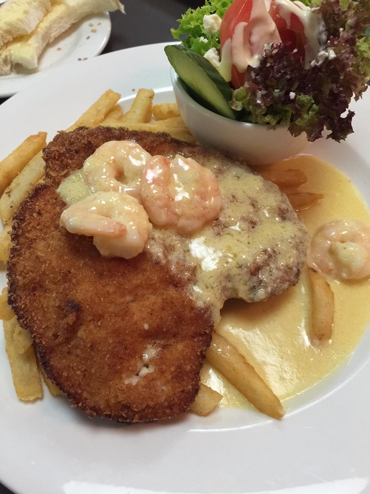 The Colonnades Tavern