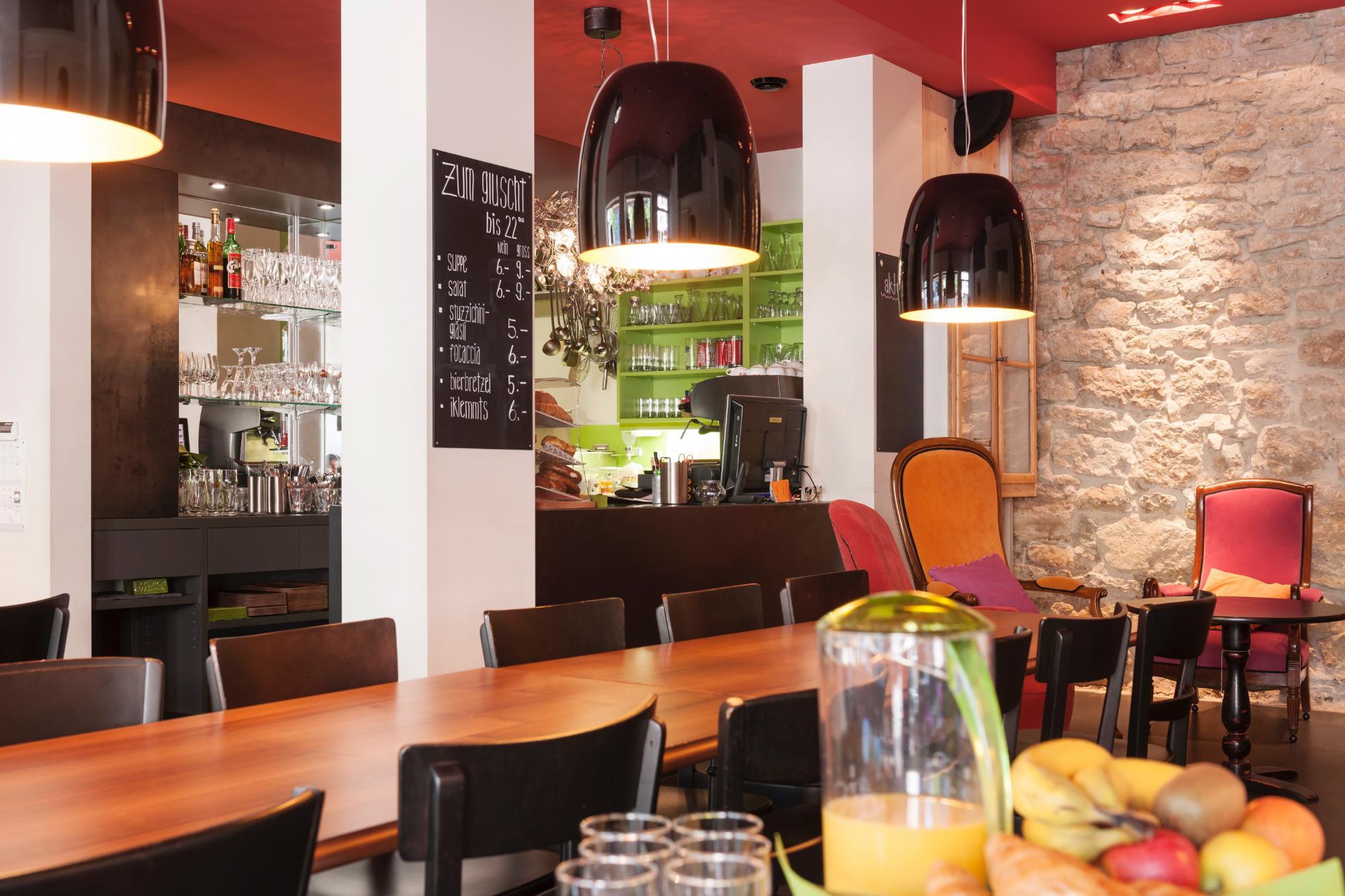 Photo by guggenheimliestal