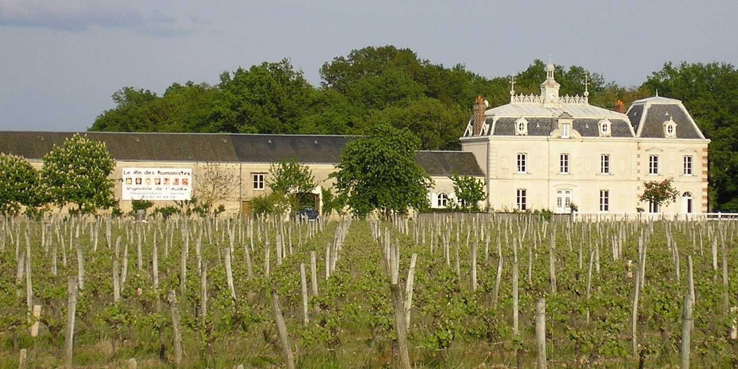 Chateau De L'aulée