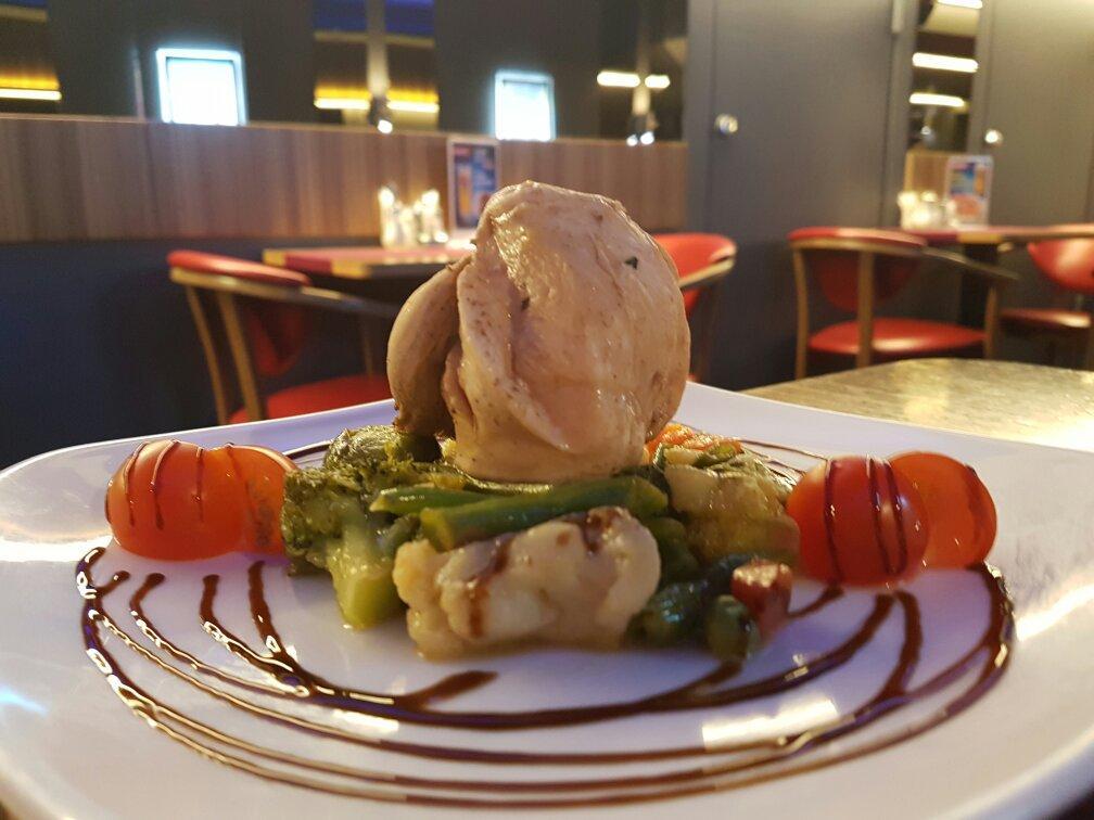 Cafe-Bar MANEZHKA.RU