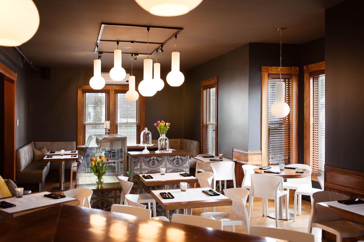 Le Pleasant Hôtel & Café