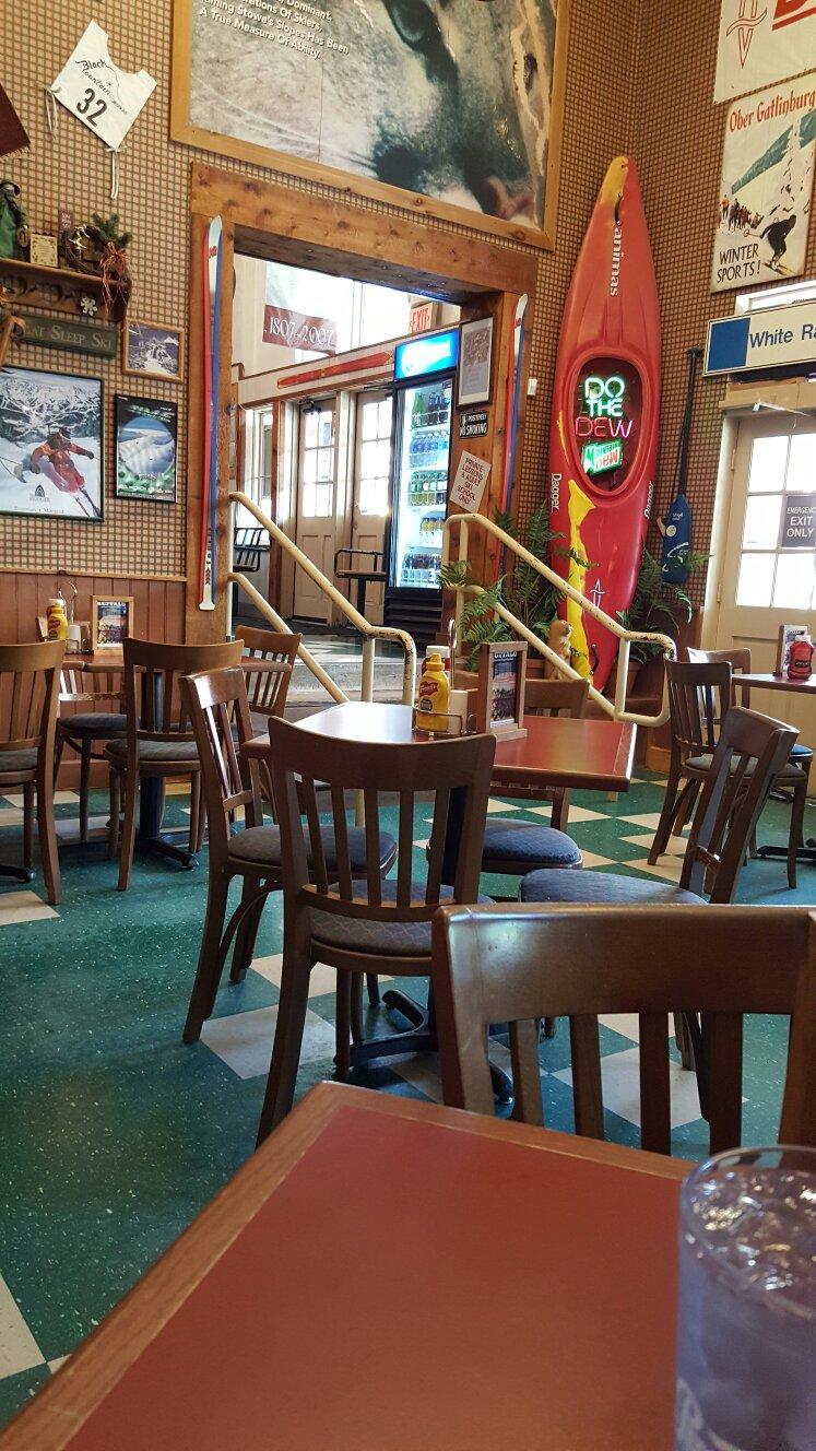 The Mountain Edge Grill