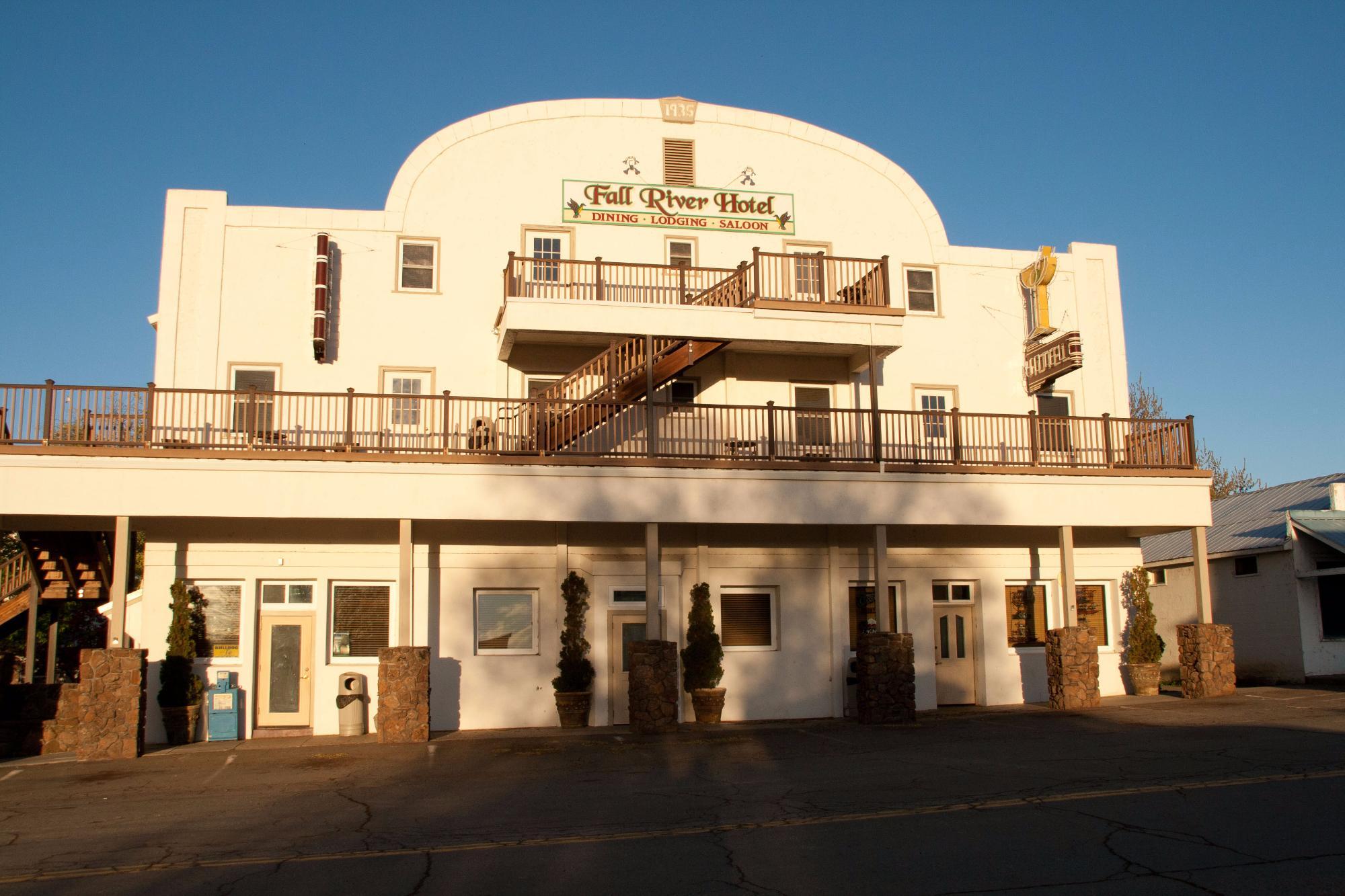 Fall River Hotel