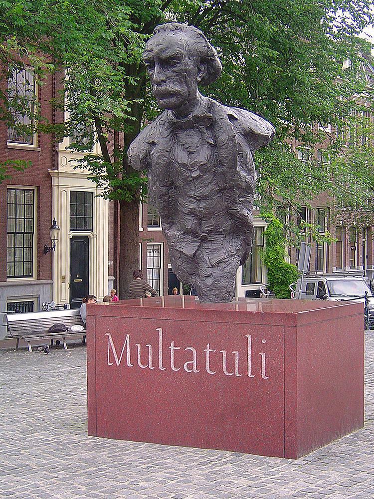 Statue of Multatuli