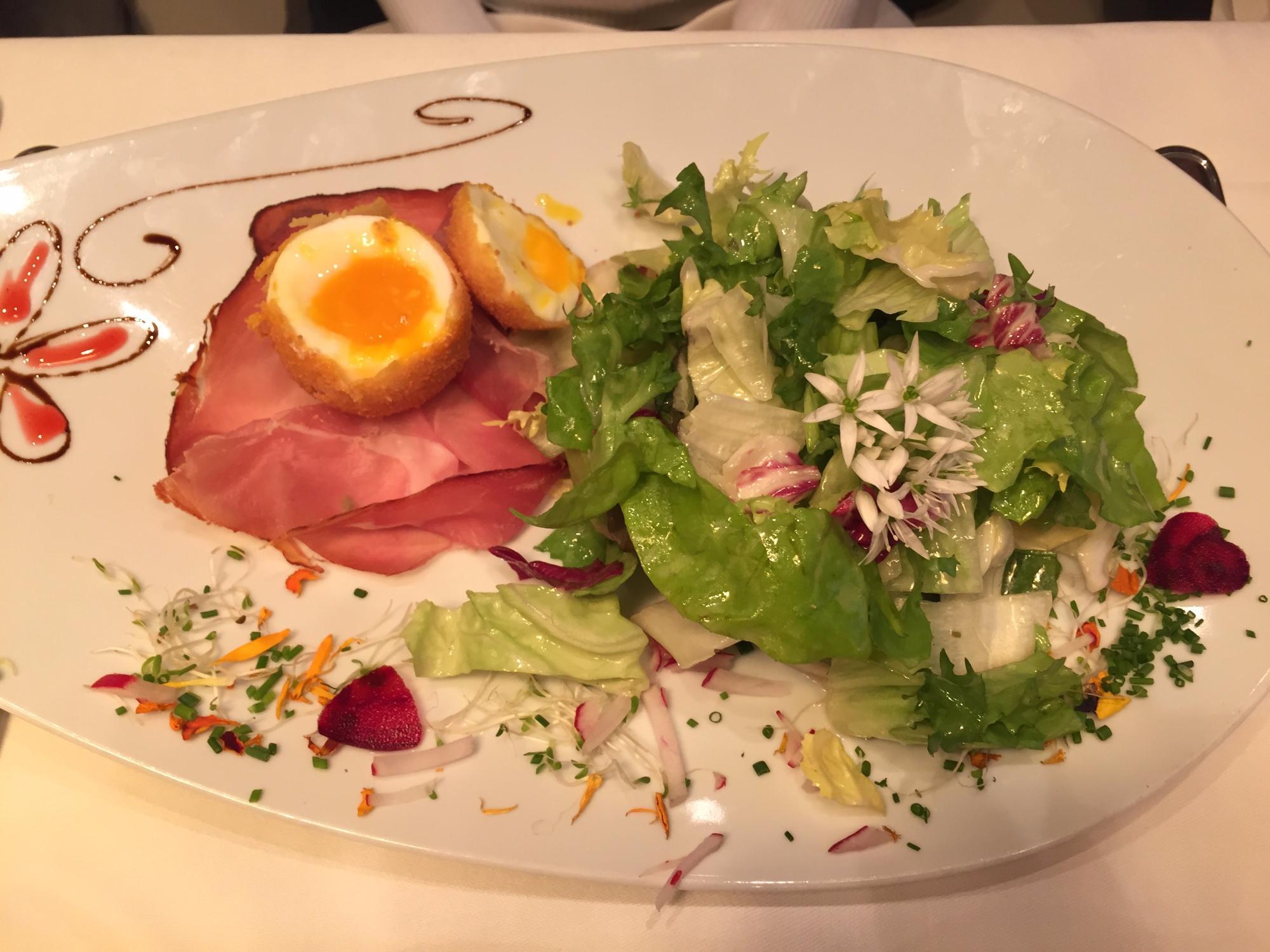 Photo by Affentranger