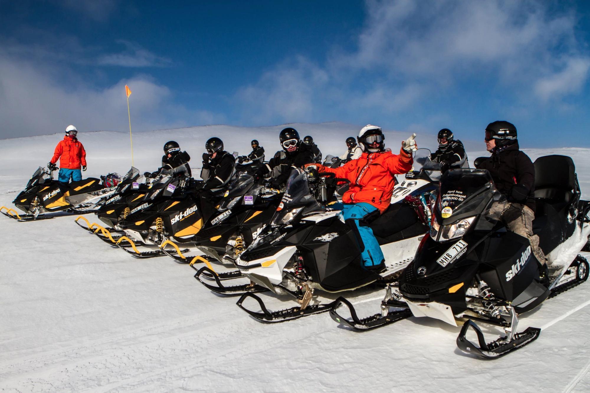 Frihetsbolaget Snow Mobile Tour