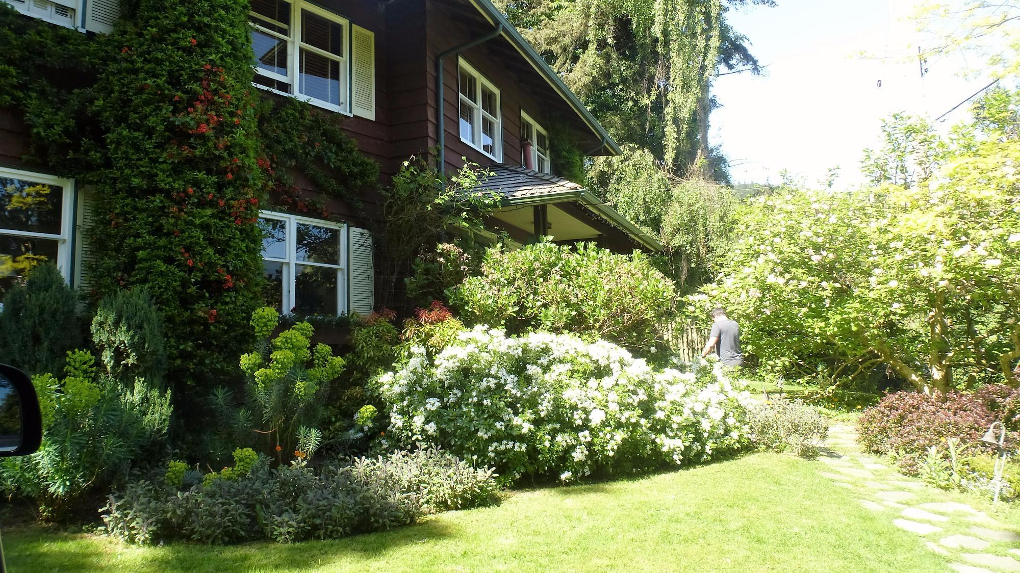 Lodge at The Old Dorm Bed and Breakfast