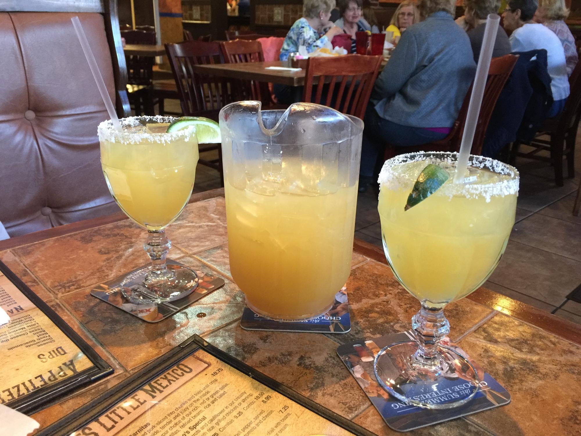 Little Mexico Bar and Grill, closes @ 9pm not 10