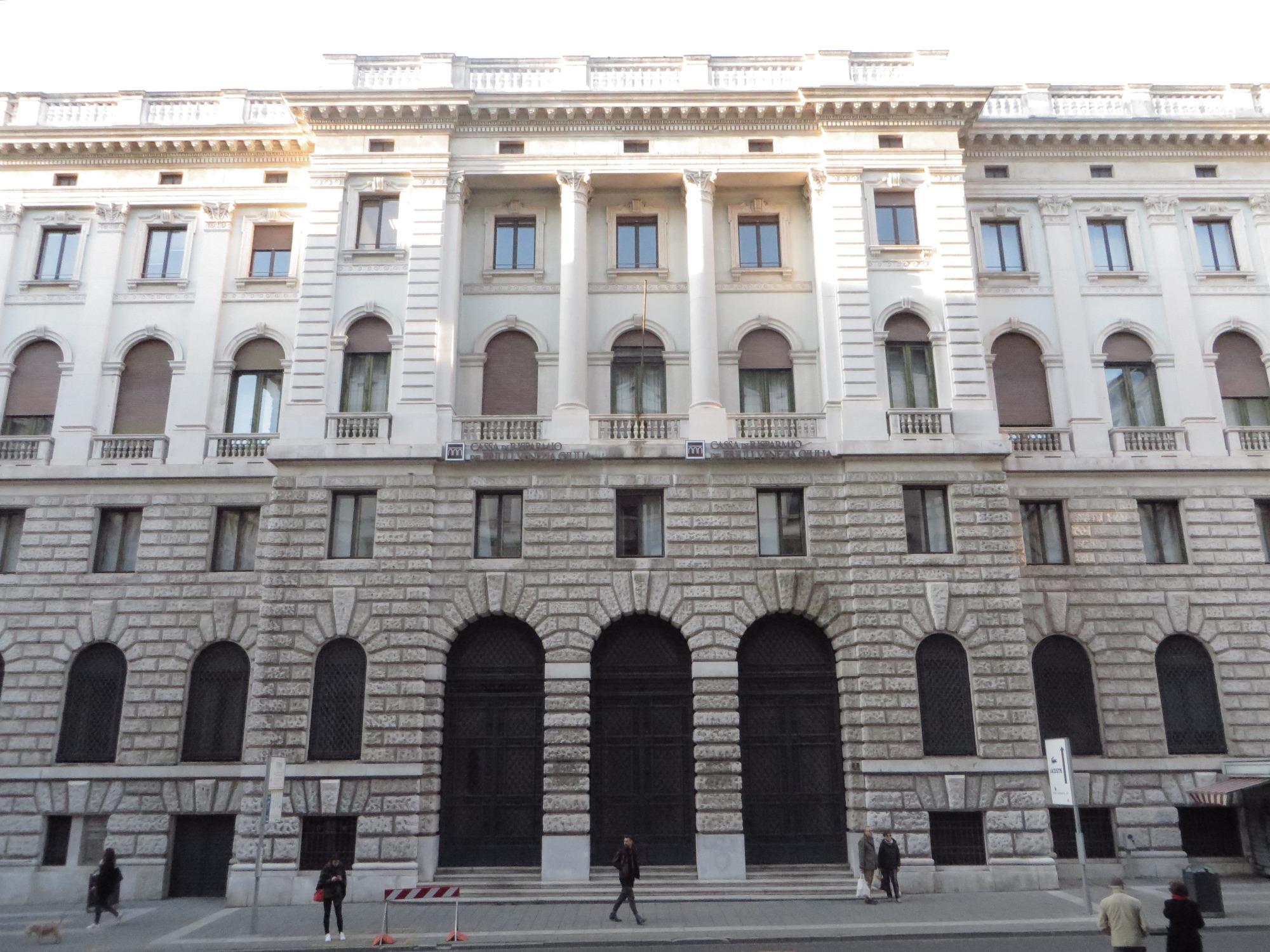 Sede della Cassa di Risparmio del Friuli Venezia Giulia
