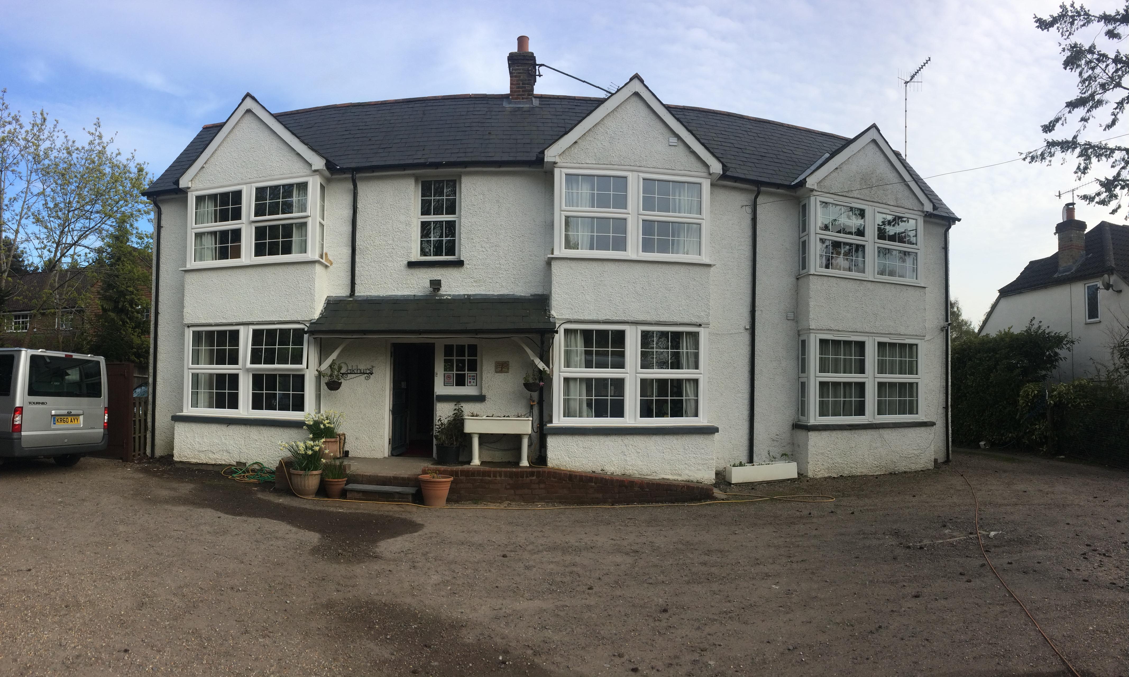 Oakhurst Gatwick B&B