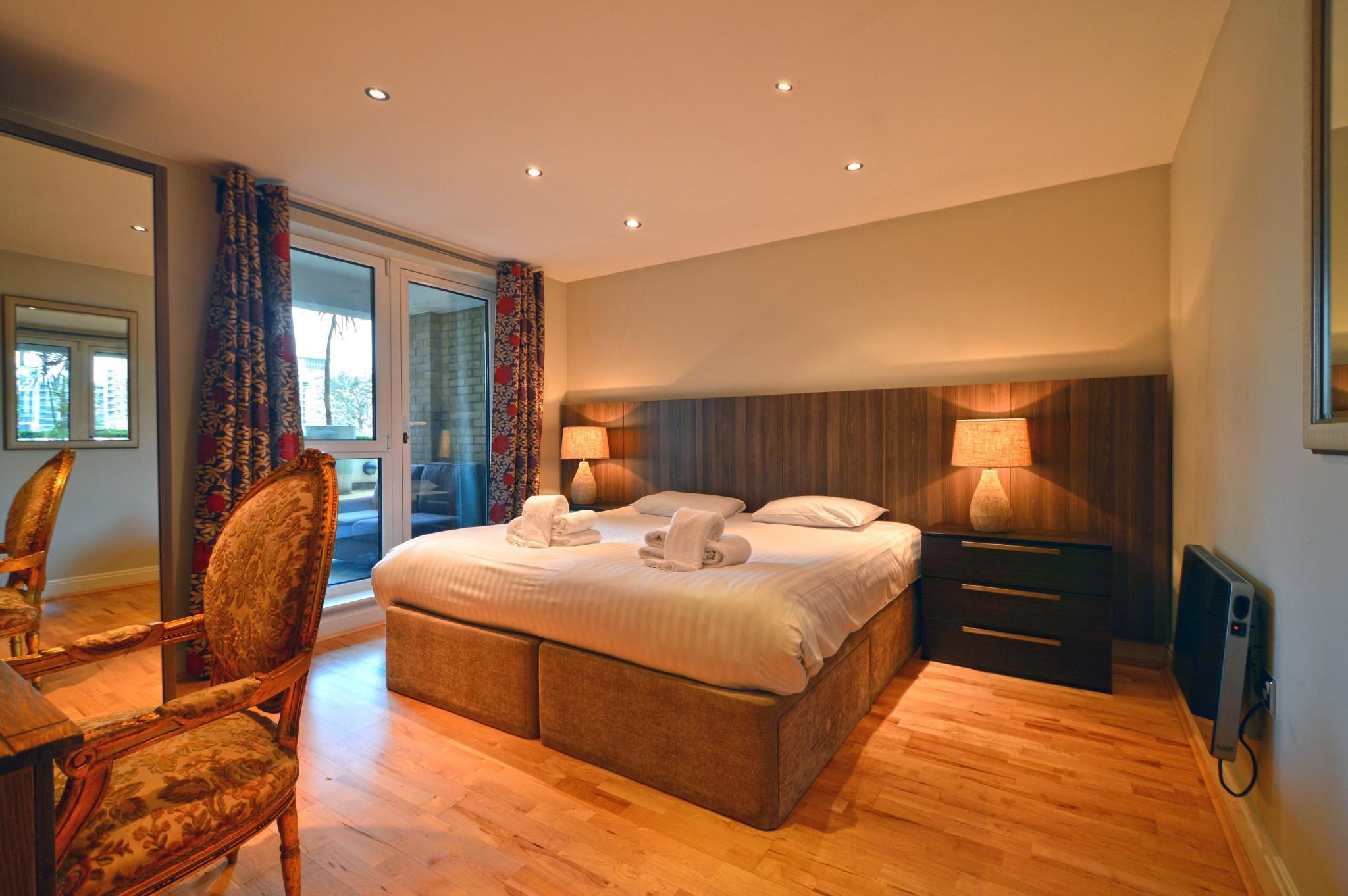 Albert Bridge Apartments