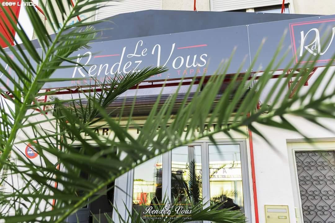 Le Rendez Vous