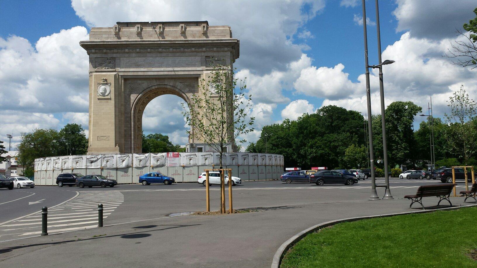 Triumph Arch (Arcul de Triumf)