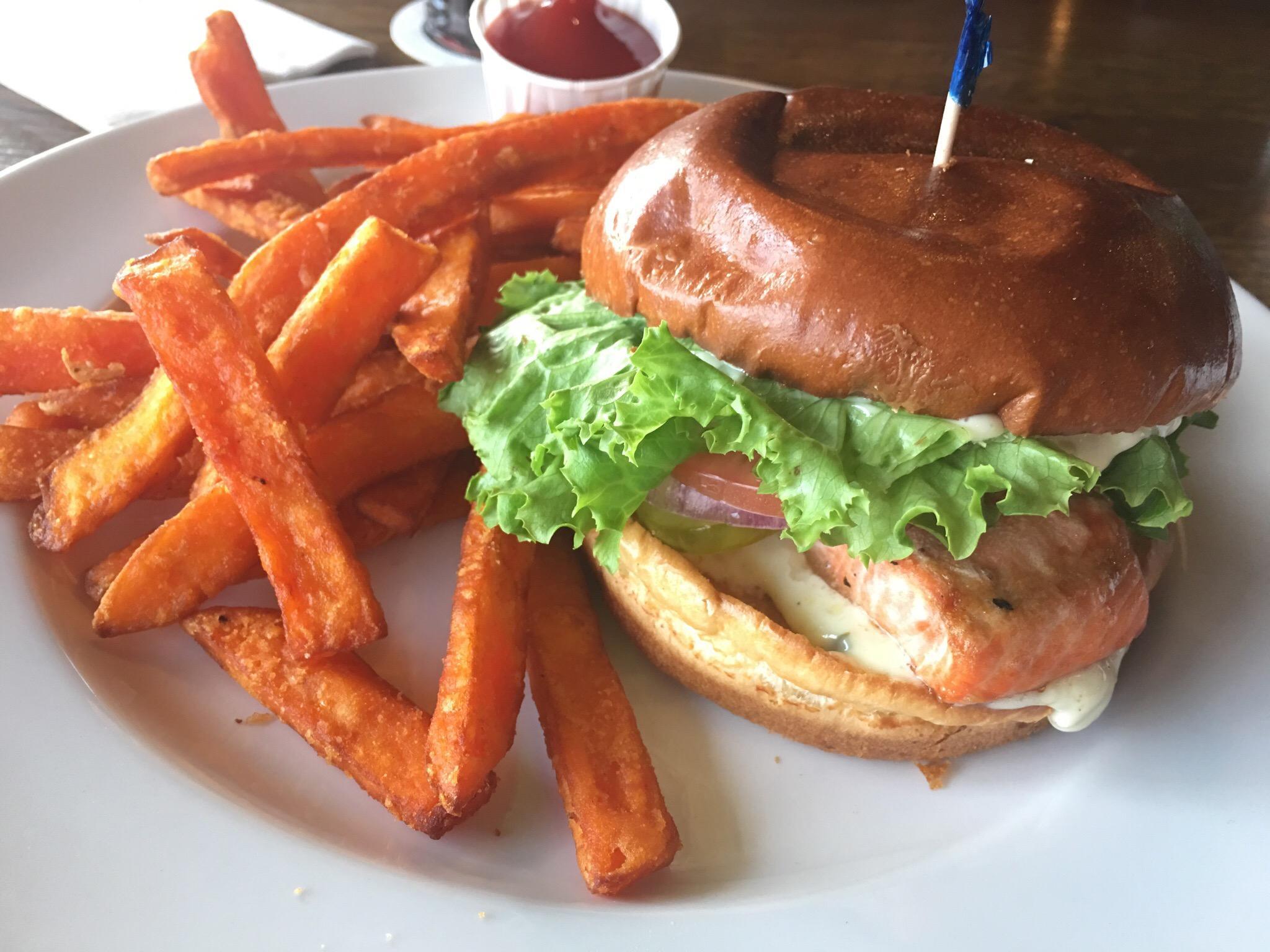 Shady Island Seafood Bar & Grill