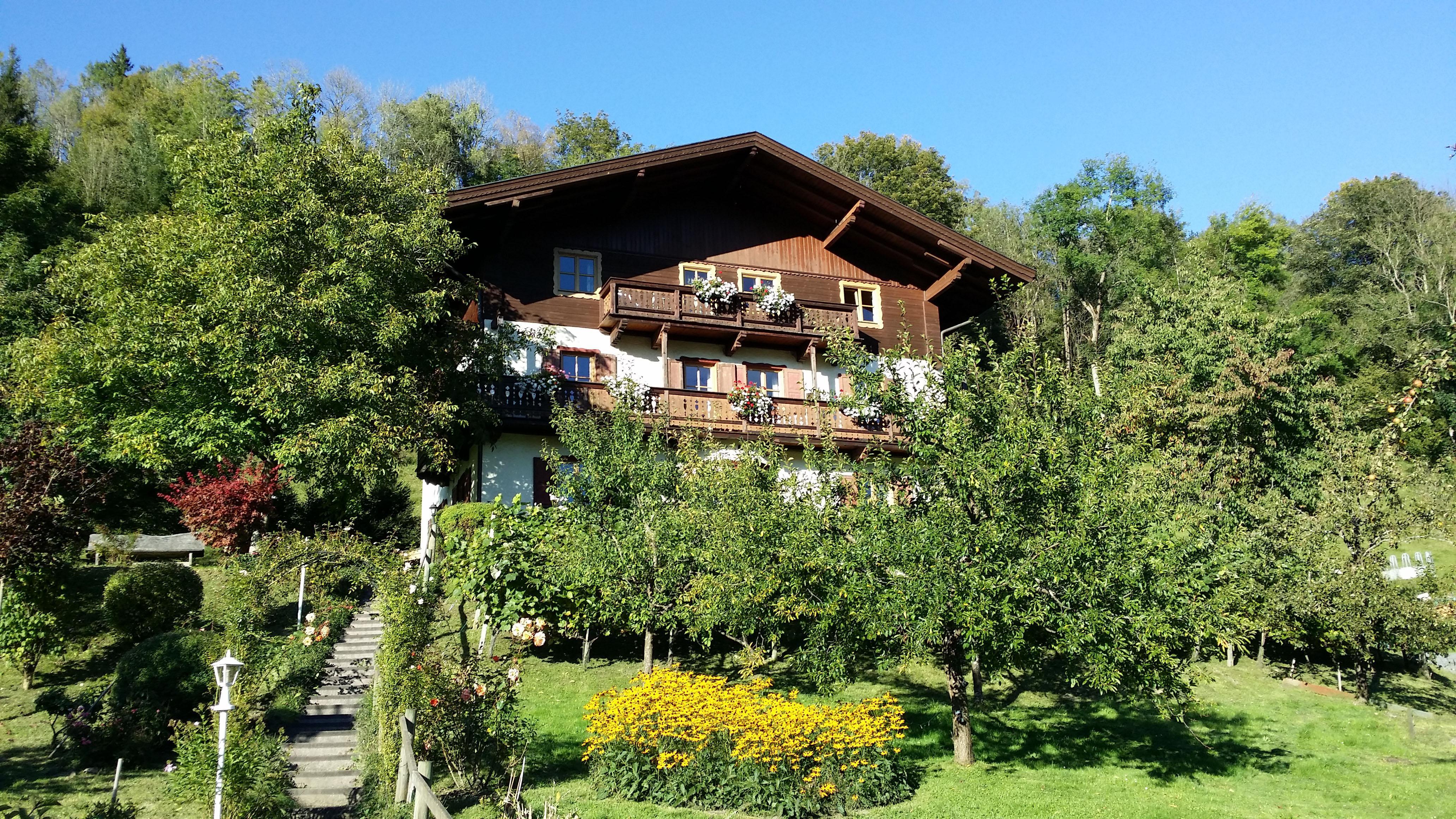 Landhaus Antonia & Weisses Rossl