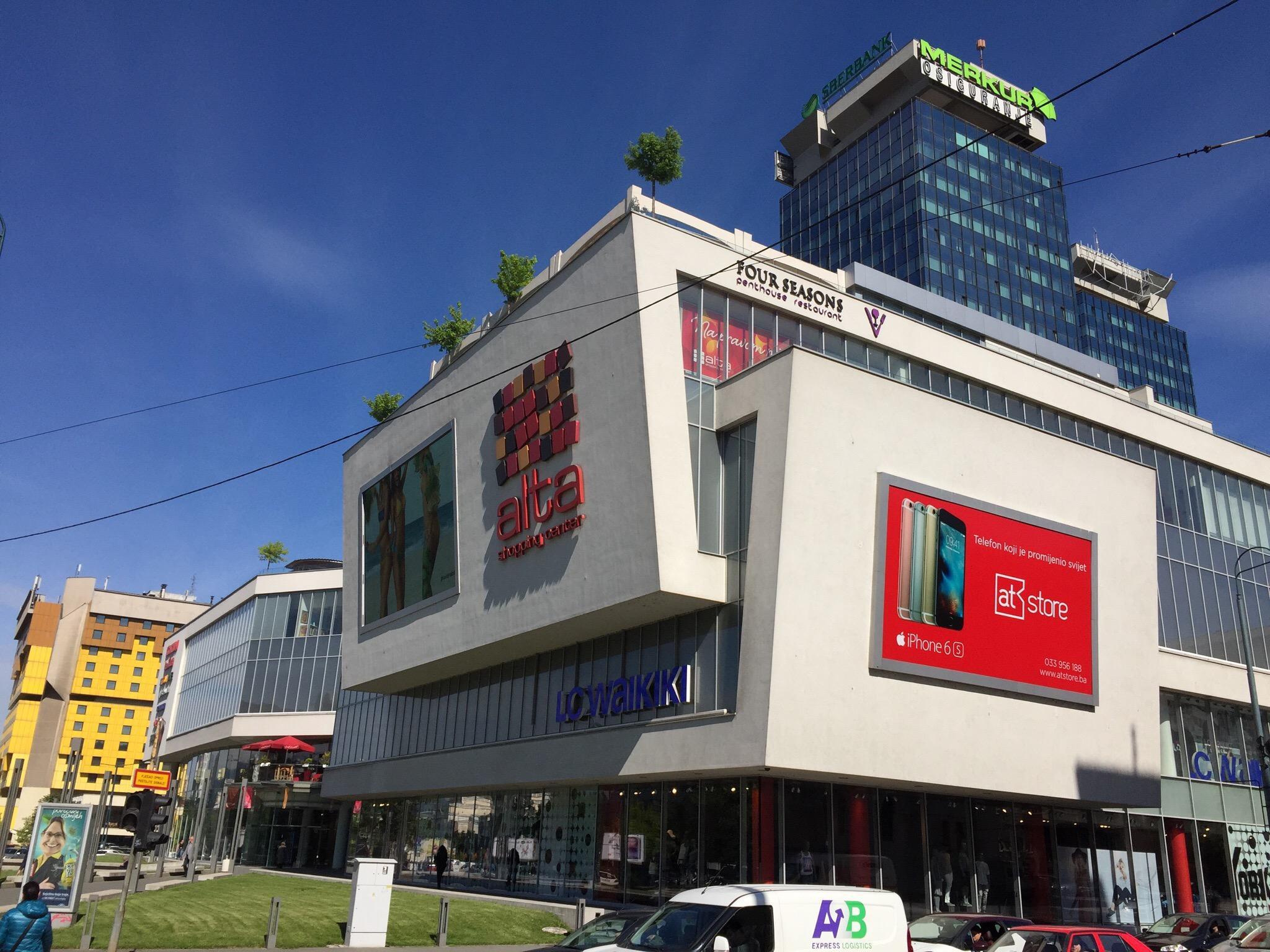 Alta Shopping Center