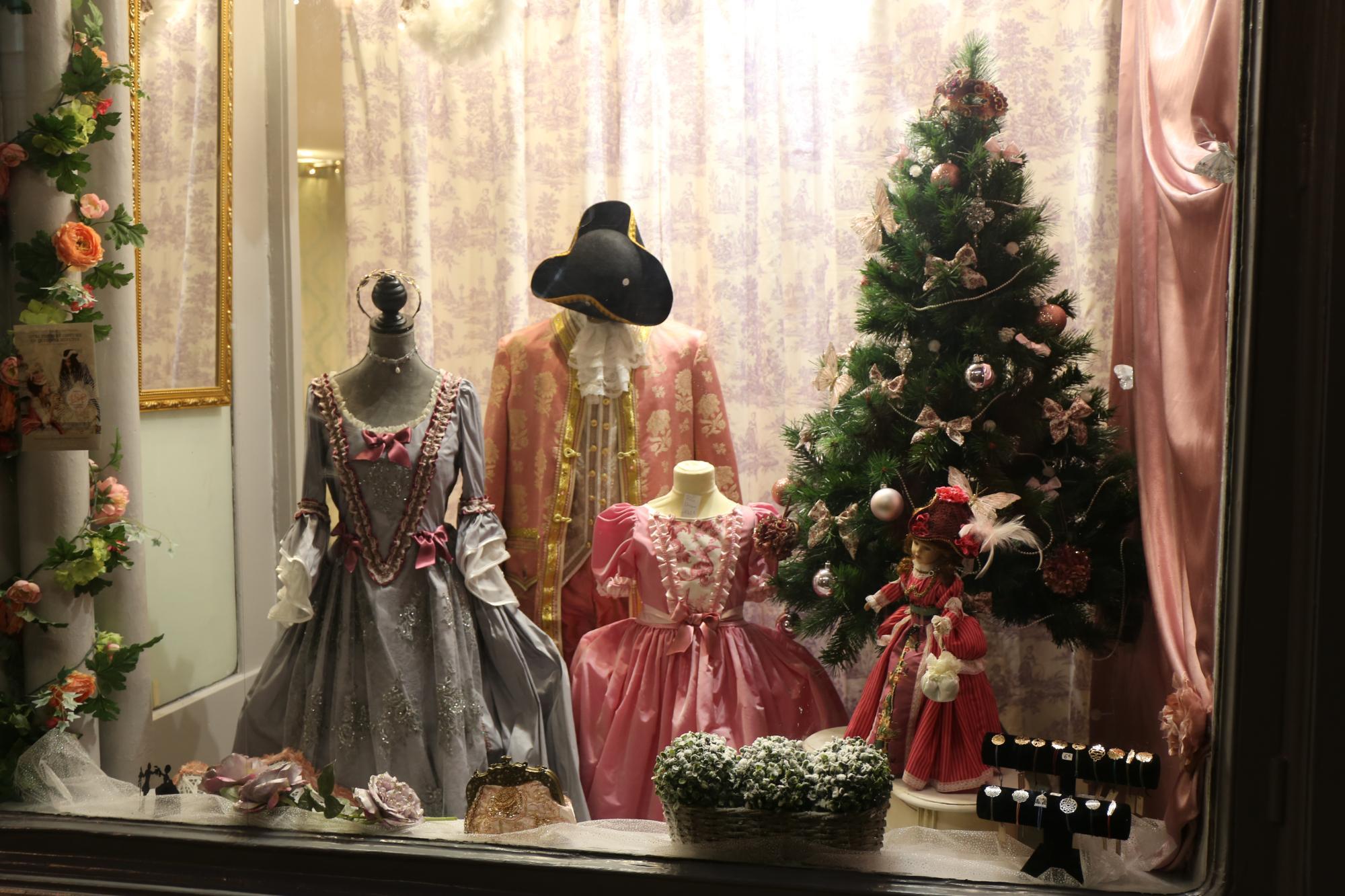 Costumes et chateaux