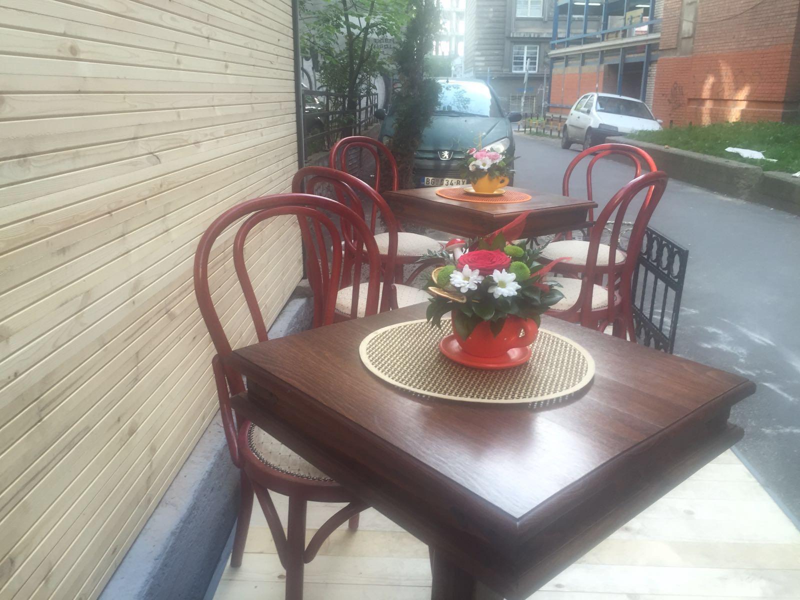 Photo by elenaioanakor