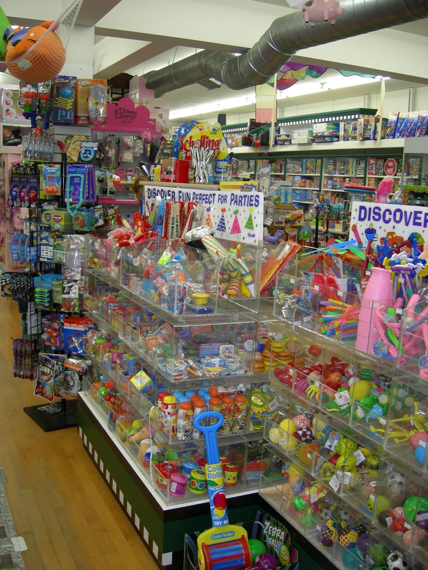TOYS ON THE SQUARE