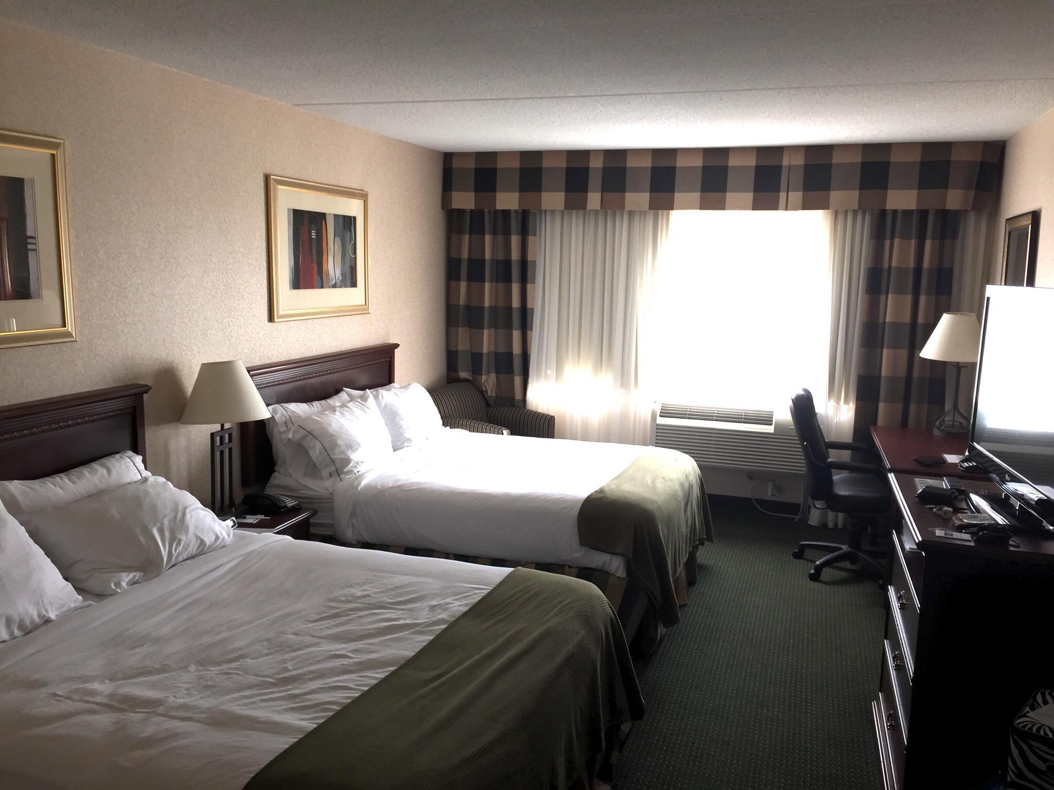 GLō Best Western Mississauga Corporate Centre