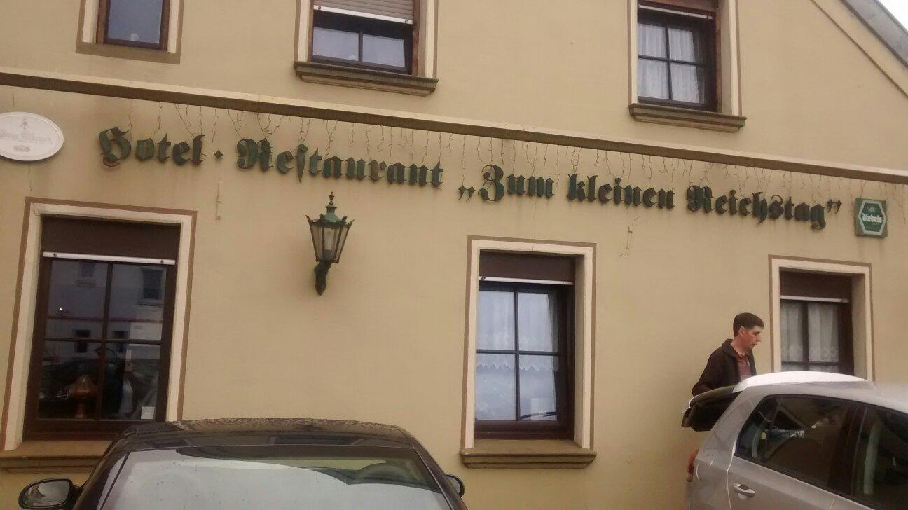 Zum kleinen Reichstag