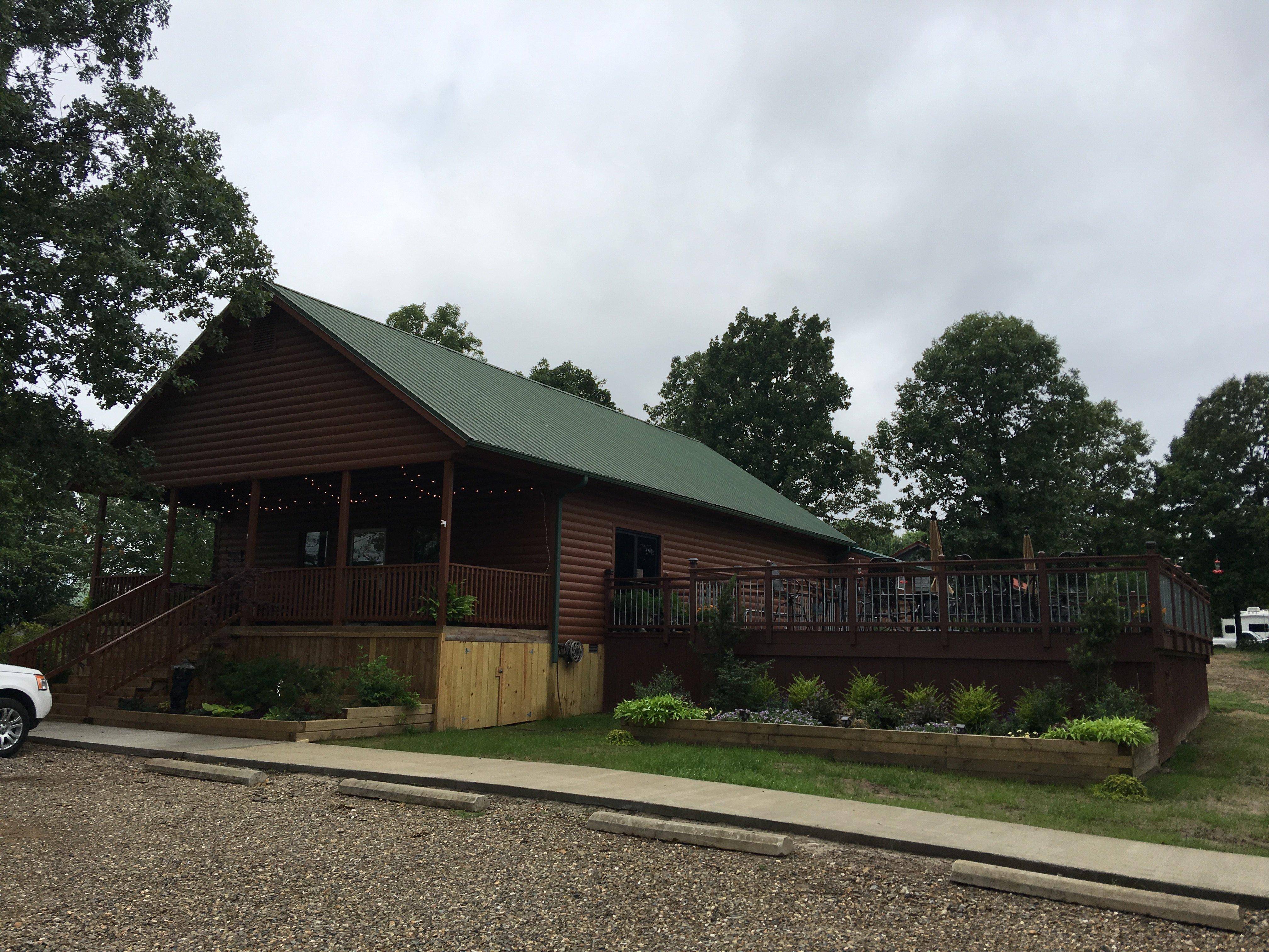 Fish Tales Winery & Bistro